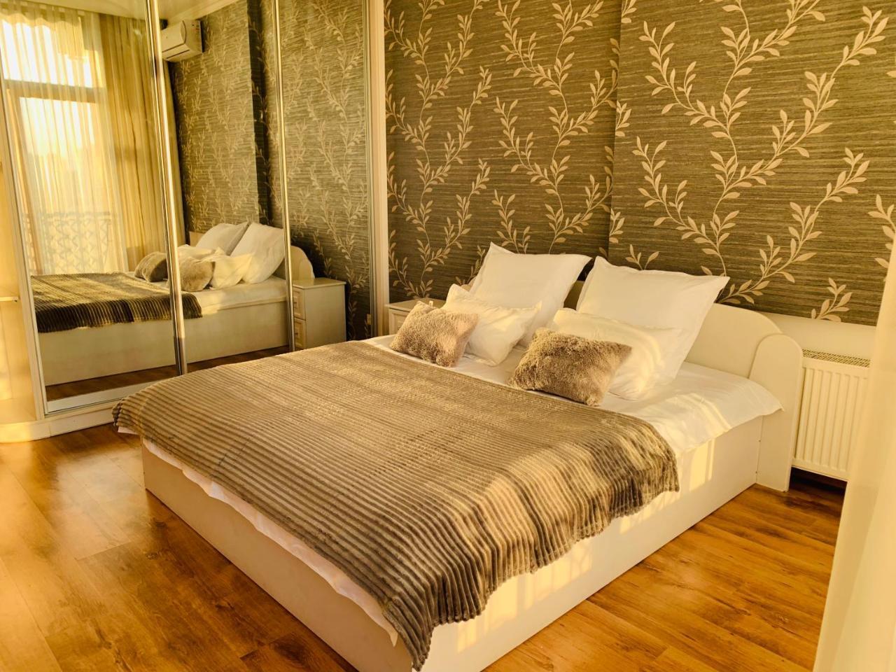 Arkadia Palace 2Bd Apartment Odesa Exterior photo
